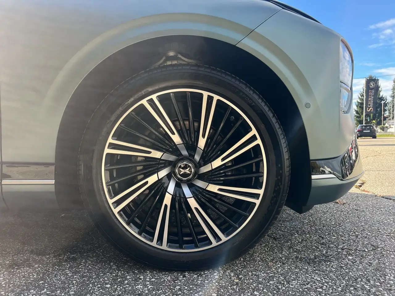 XPENG G9