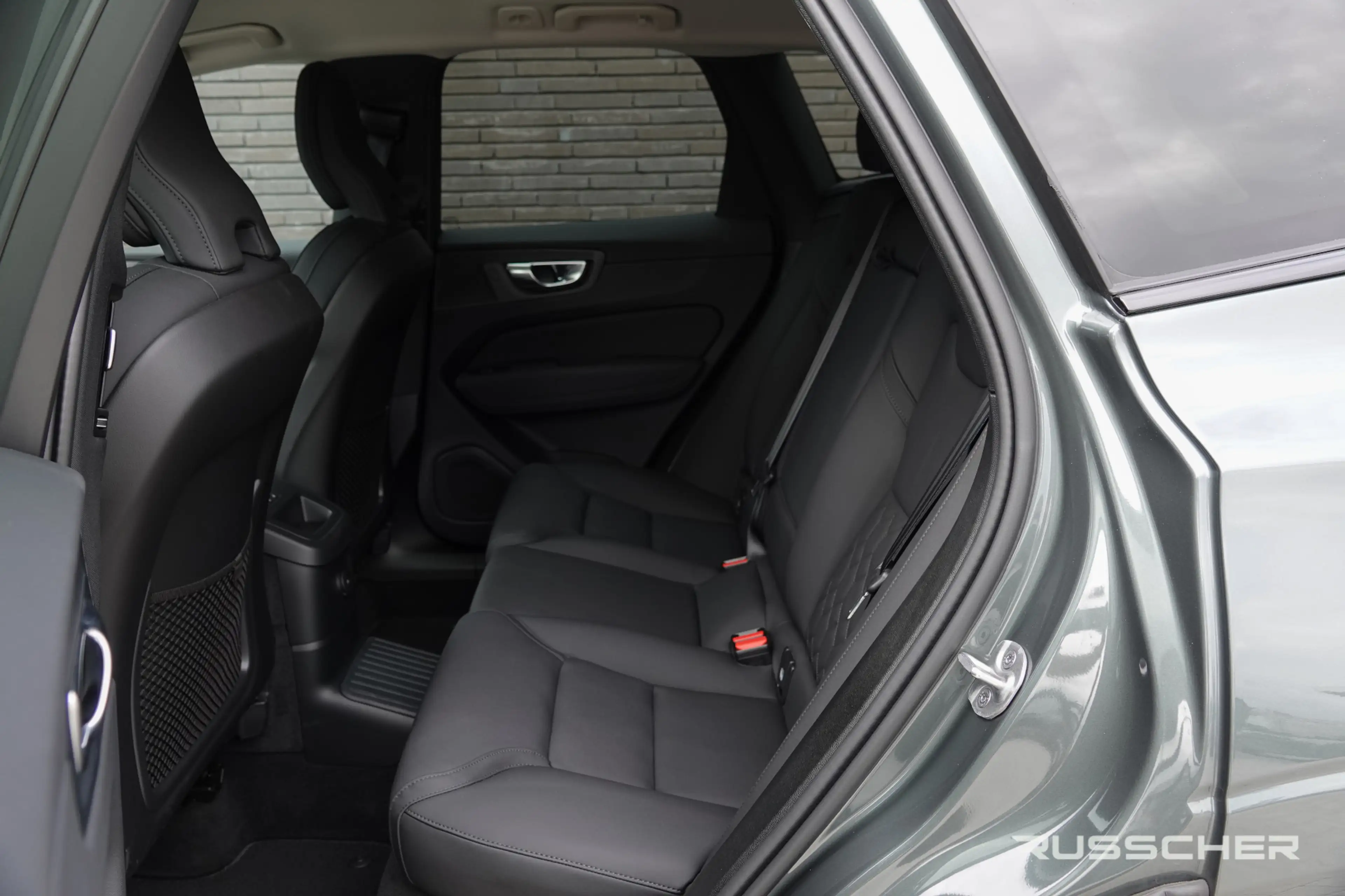 Volvo XC60 2.0 T8 456Pk | Plug-in hybrid | Plus Dark | AWD | — photo 6