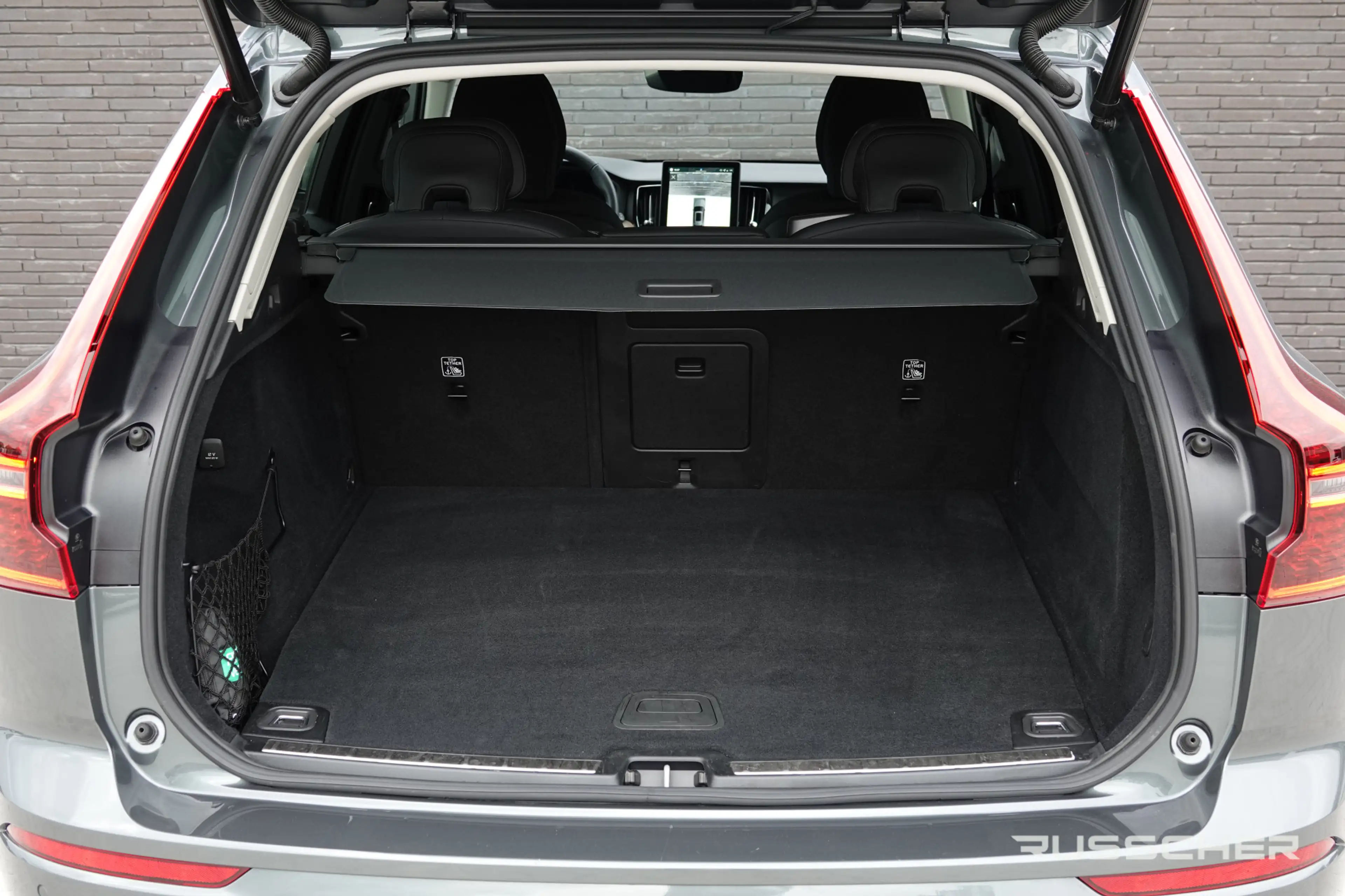 Volvo XC60 2.0 T8 456Pk | Plug-in hybrid | Plus Dark | AWD | — photo 21