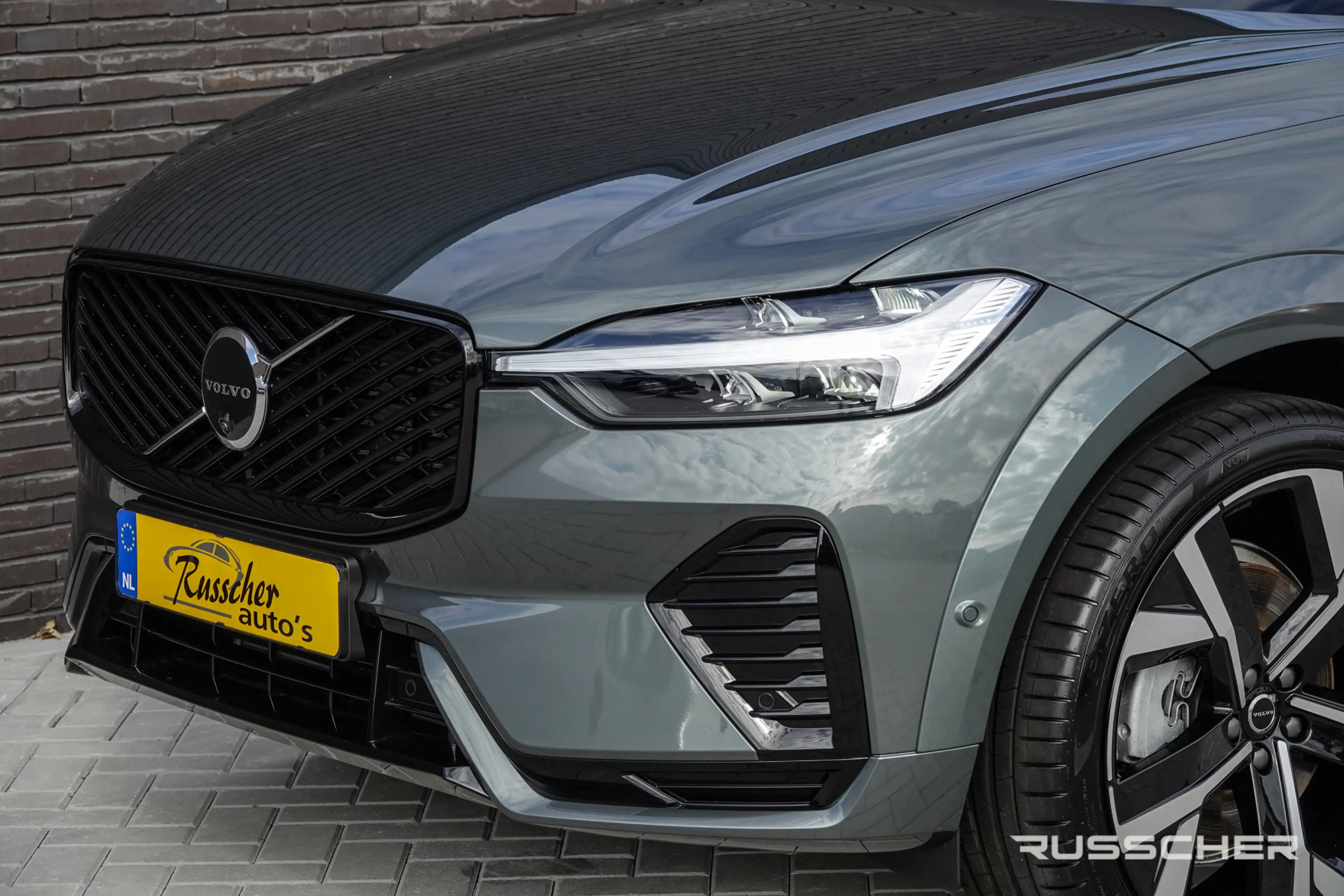 Volvo XC60 2.0 T8 456Pk | Plug-in hybrid | Plus Dark | AWD | — photo 23