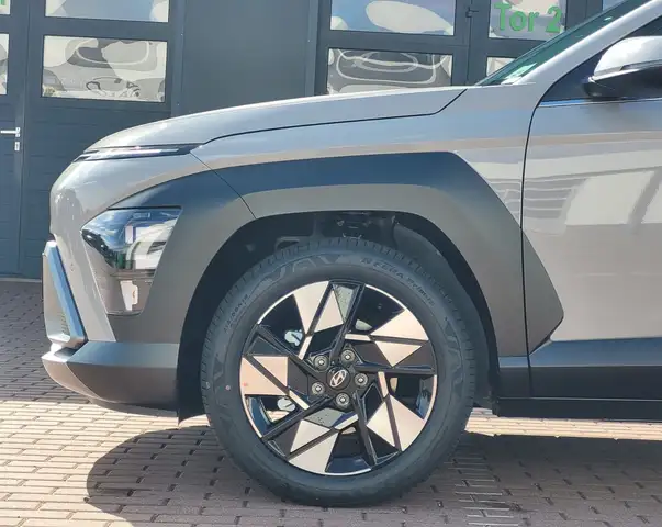 Hyundai Kona view 6