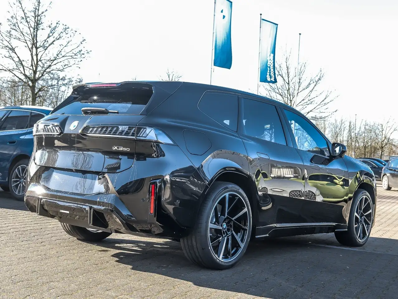BMW iX3 50 xDrive 21" M Sport 360° ACC H/K Pano LKH 2