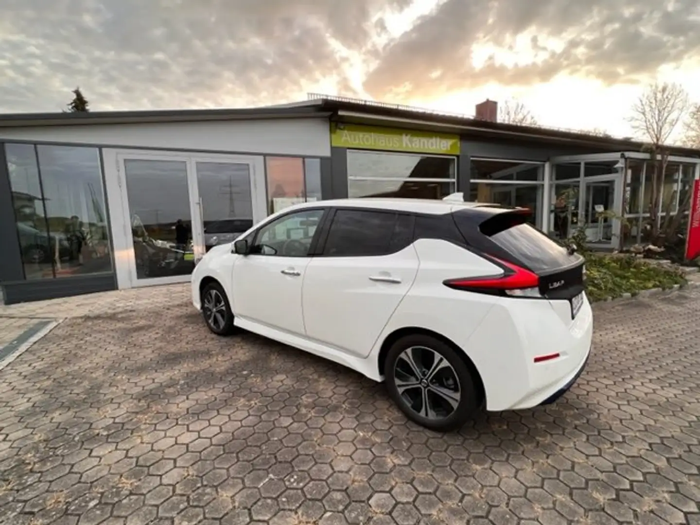 Nissan Leaf 62kWh e+N-Connecta *218PS* Weiß - 2