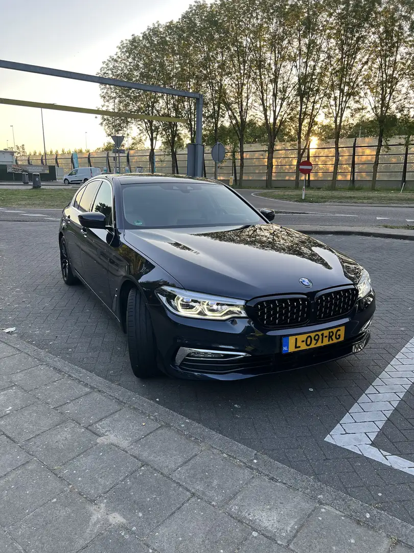BMW 530 iPerf Executive Blauw - 1