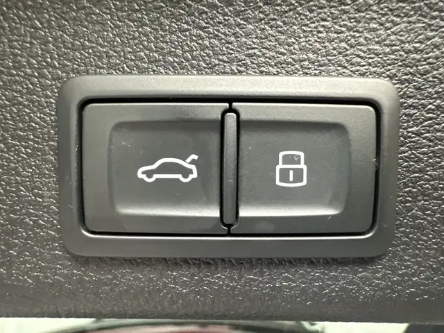 Audi A6 Avant view 7