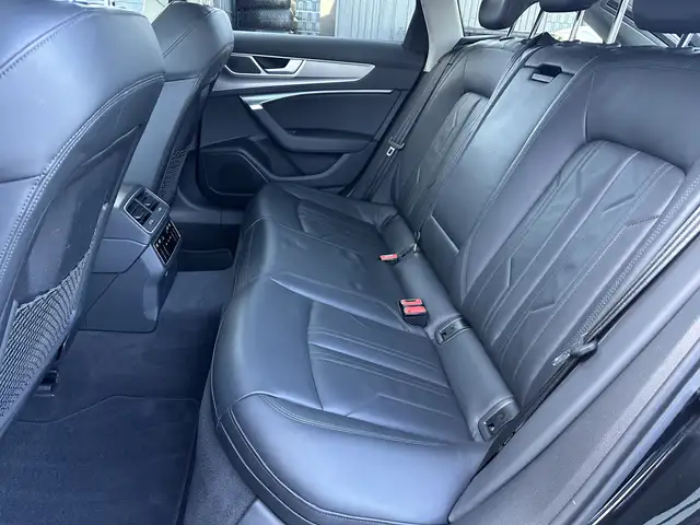 Audi A6 Avant view 12