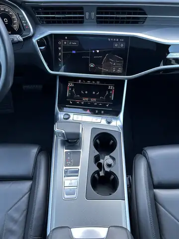 Audi A6 Avant view 14