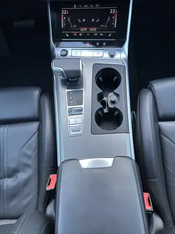 Audi A6 Avant view 15