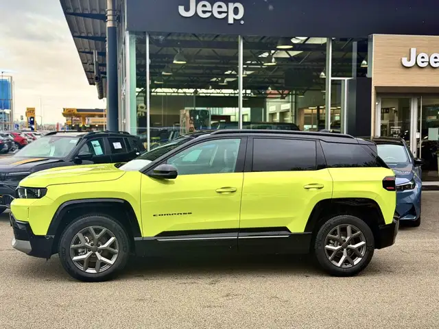 Jeep Compass view 5
