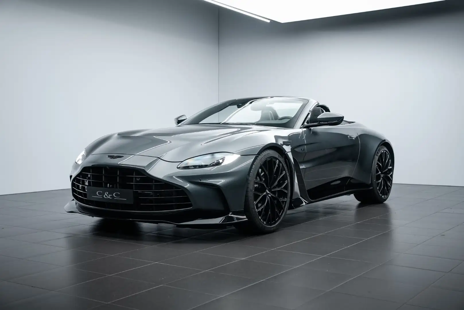 Aston Martin Vantage Roadster TOP GEPFLEGT Grau - 1