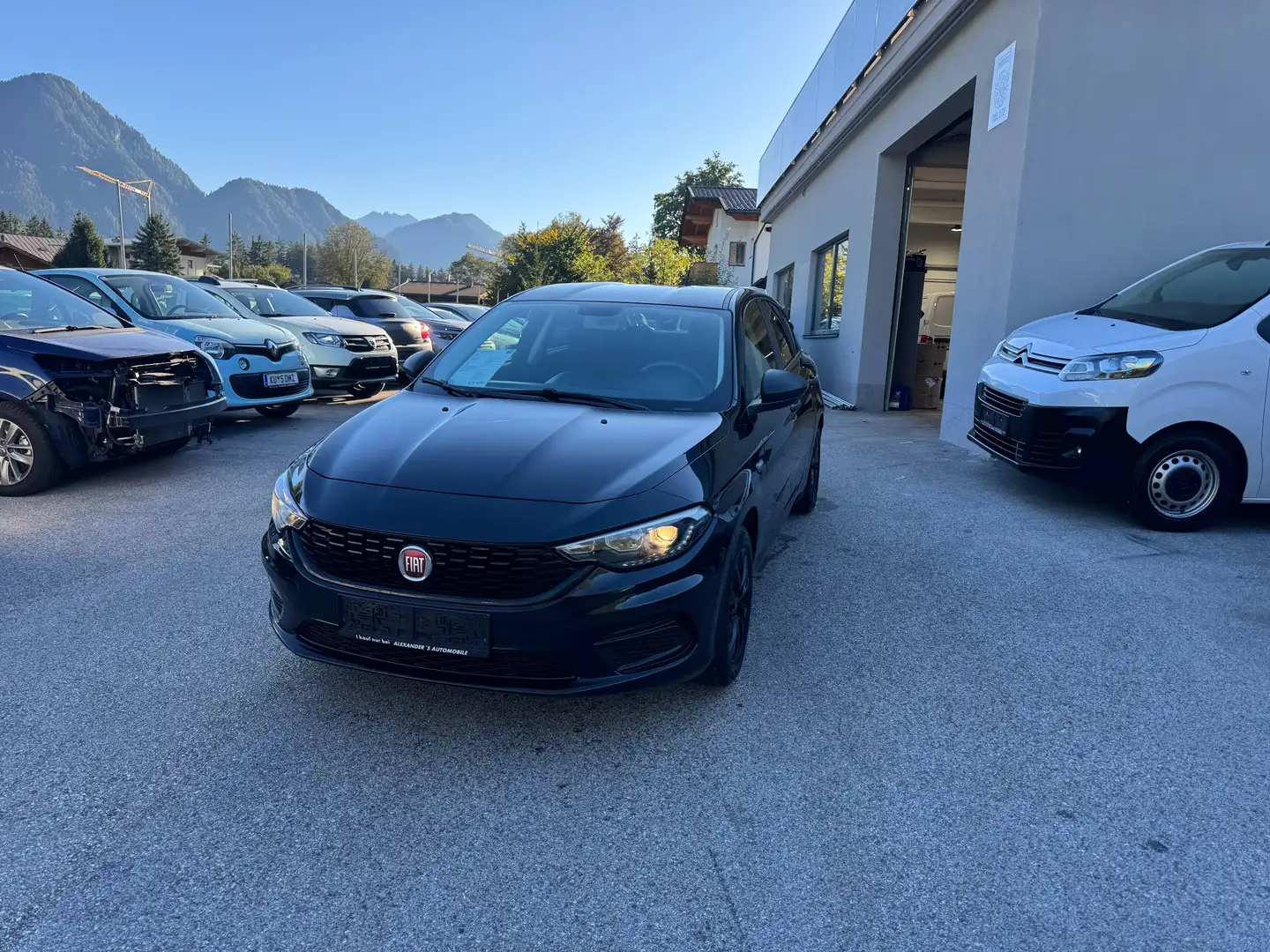Fiat Tipo Street Schwarz - 2