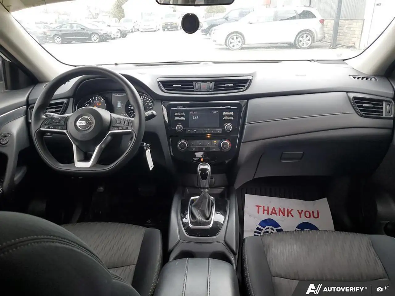 Nissan Rogue снимка Nissan Rogue