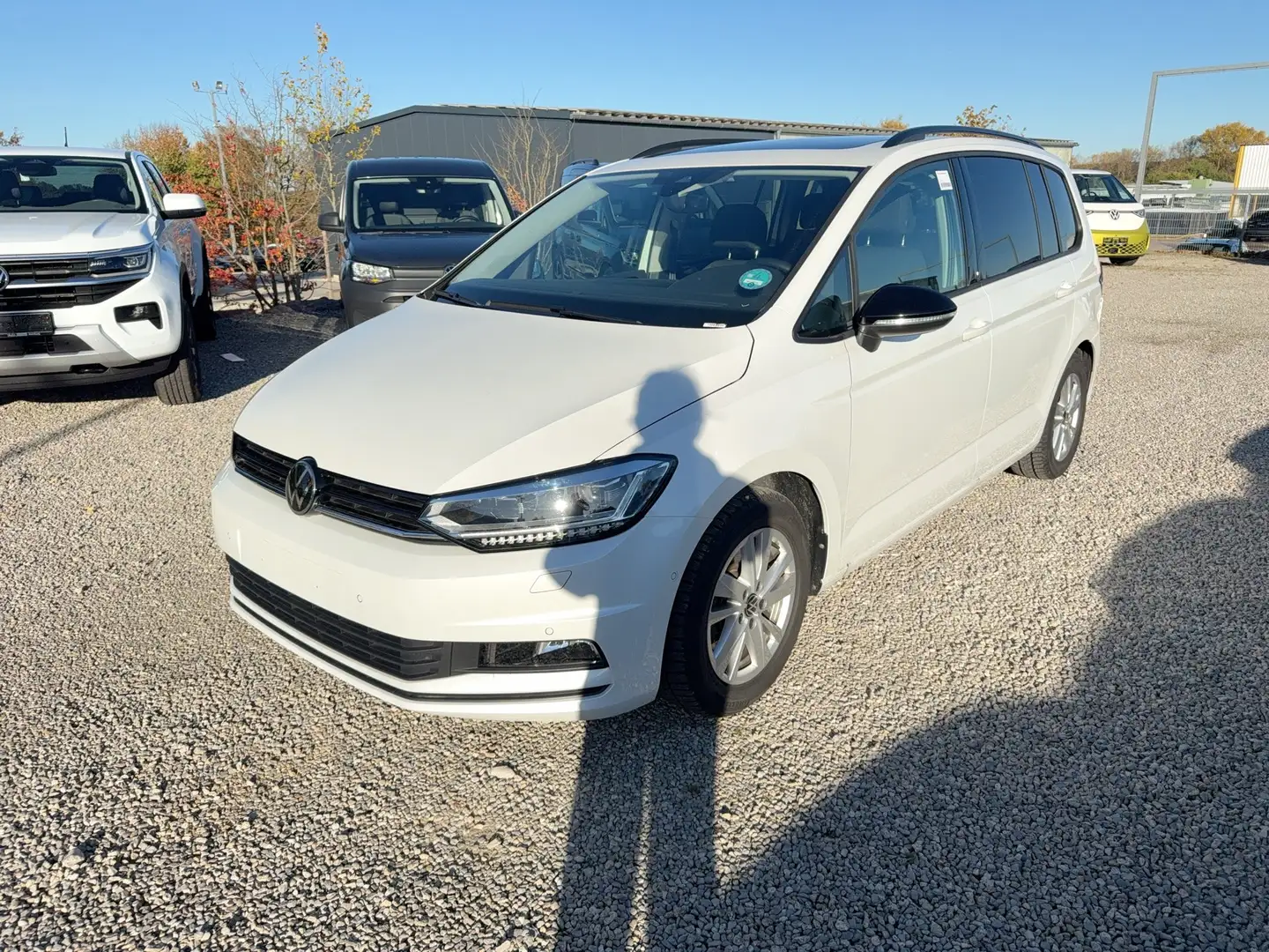 Volkswagen Touran Highline TSi DSG Black/Pano/CarPlay/ACC Weiß - 2