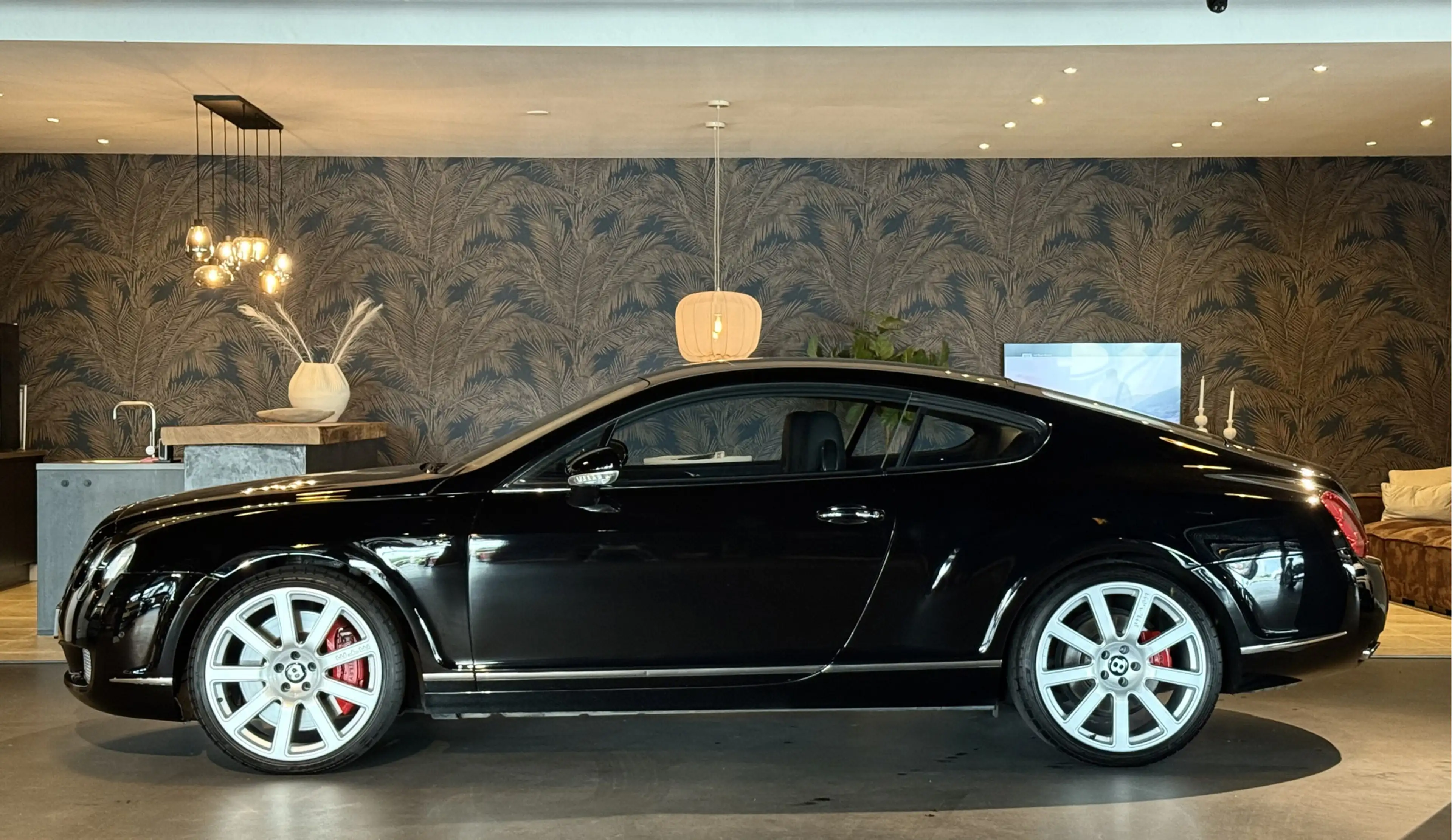 Bentley Continental GT 6.0 W12 I 21" MTM I Black on Black — photo 2