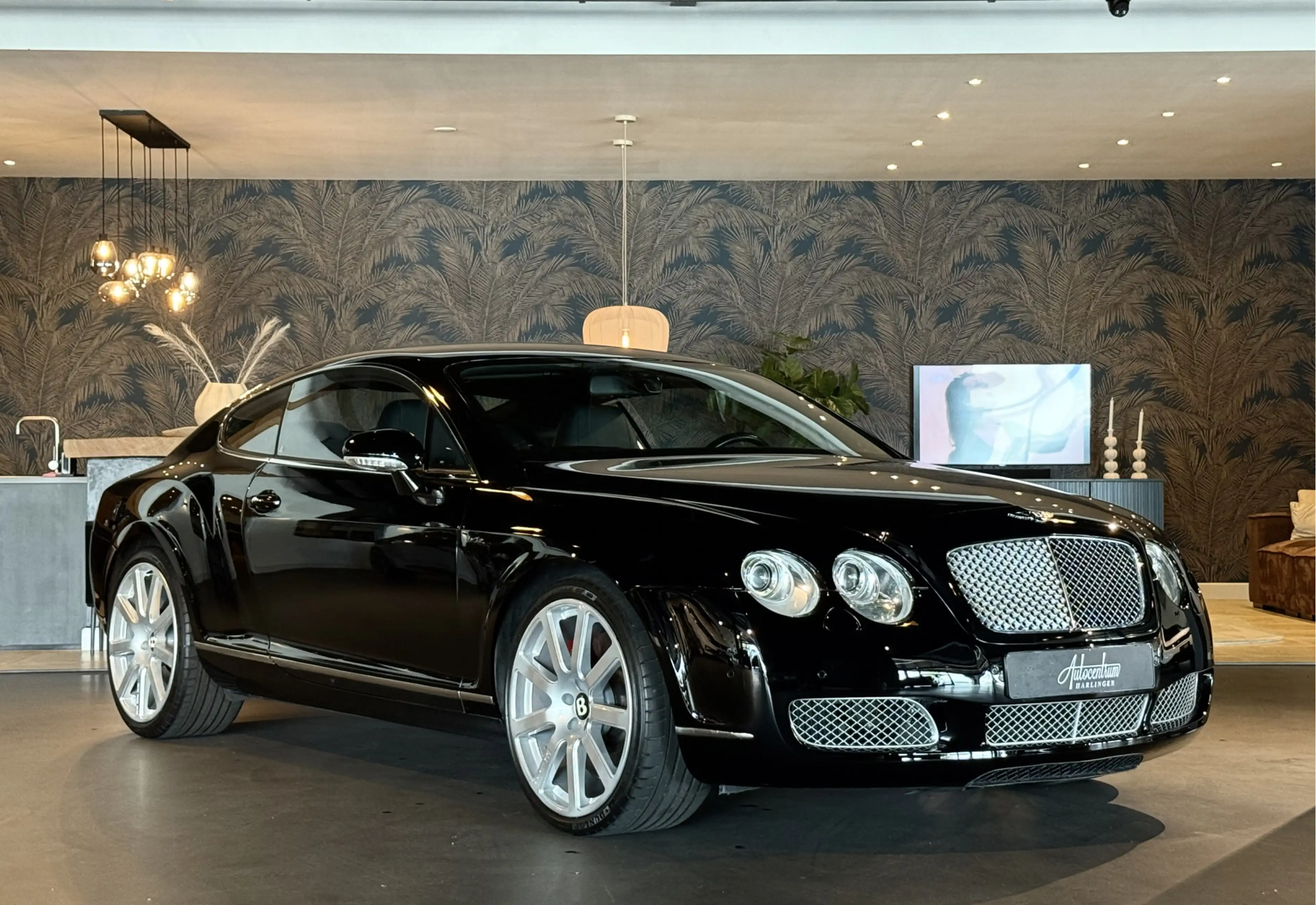 Bentley Continental GT 6.0 W12 I 21" MTM I Black on Black — photo 7
