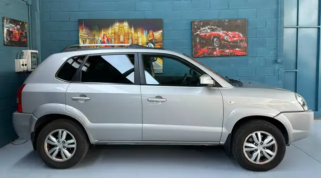 Hyundai Tucson view 3