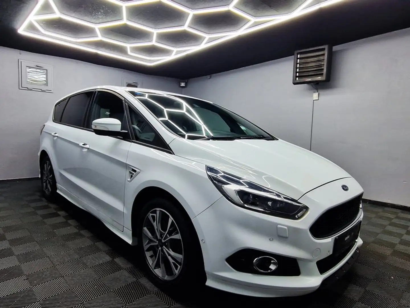Ford S-Max 2.0 EcoBoost ST-Line|7SITZER|LEDER|NAVI|LED Weiß - 2