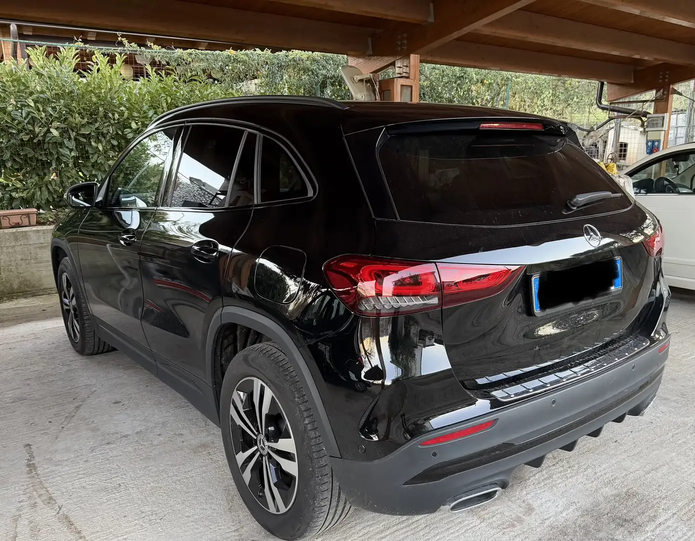 Mercedes-Benz GLA 180 d Premium auto - 1