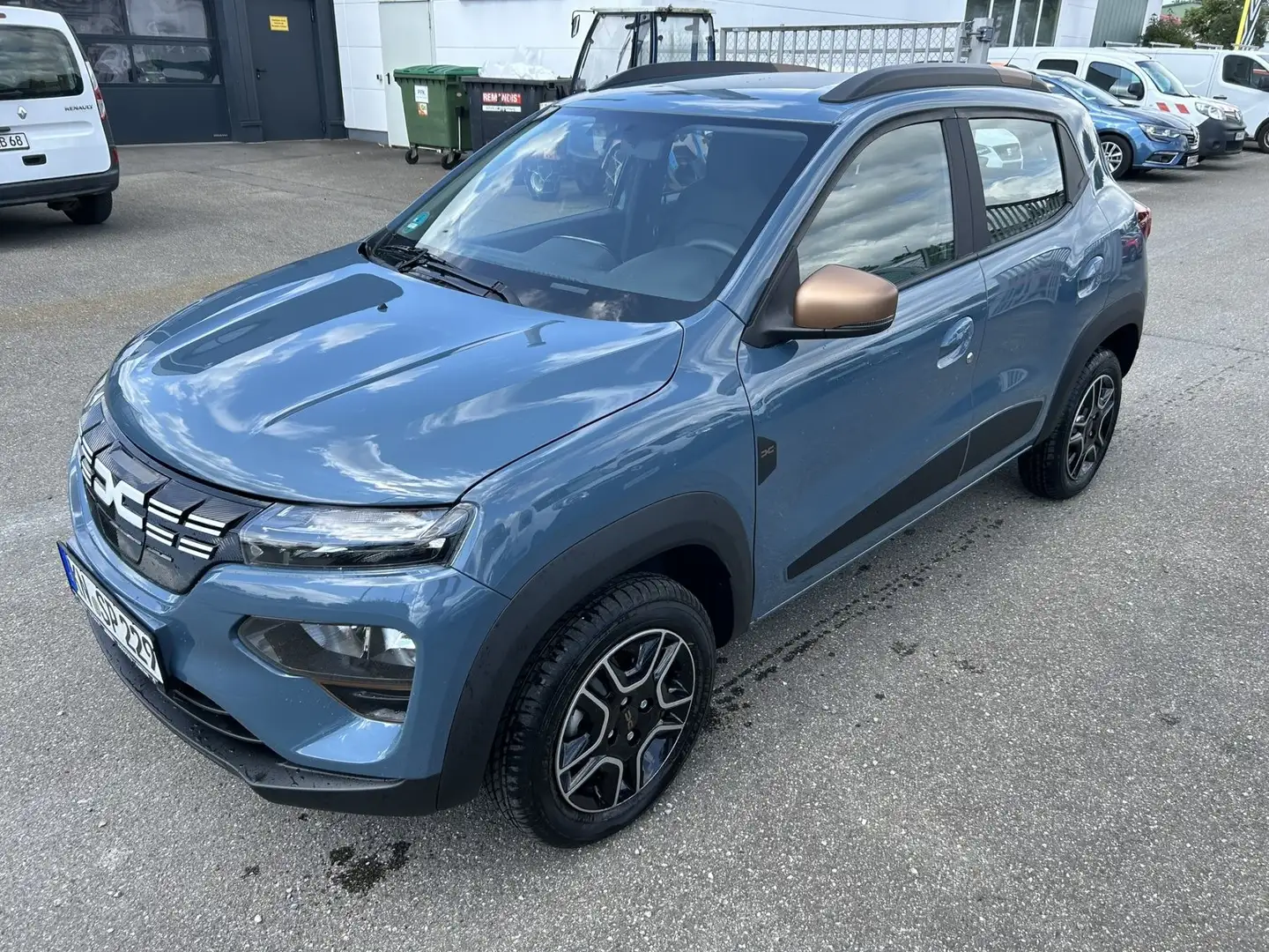 Dacia Spring Extreme Electric 65 Blau - 1