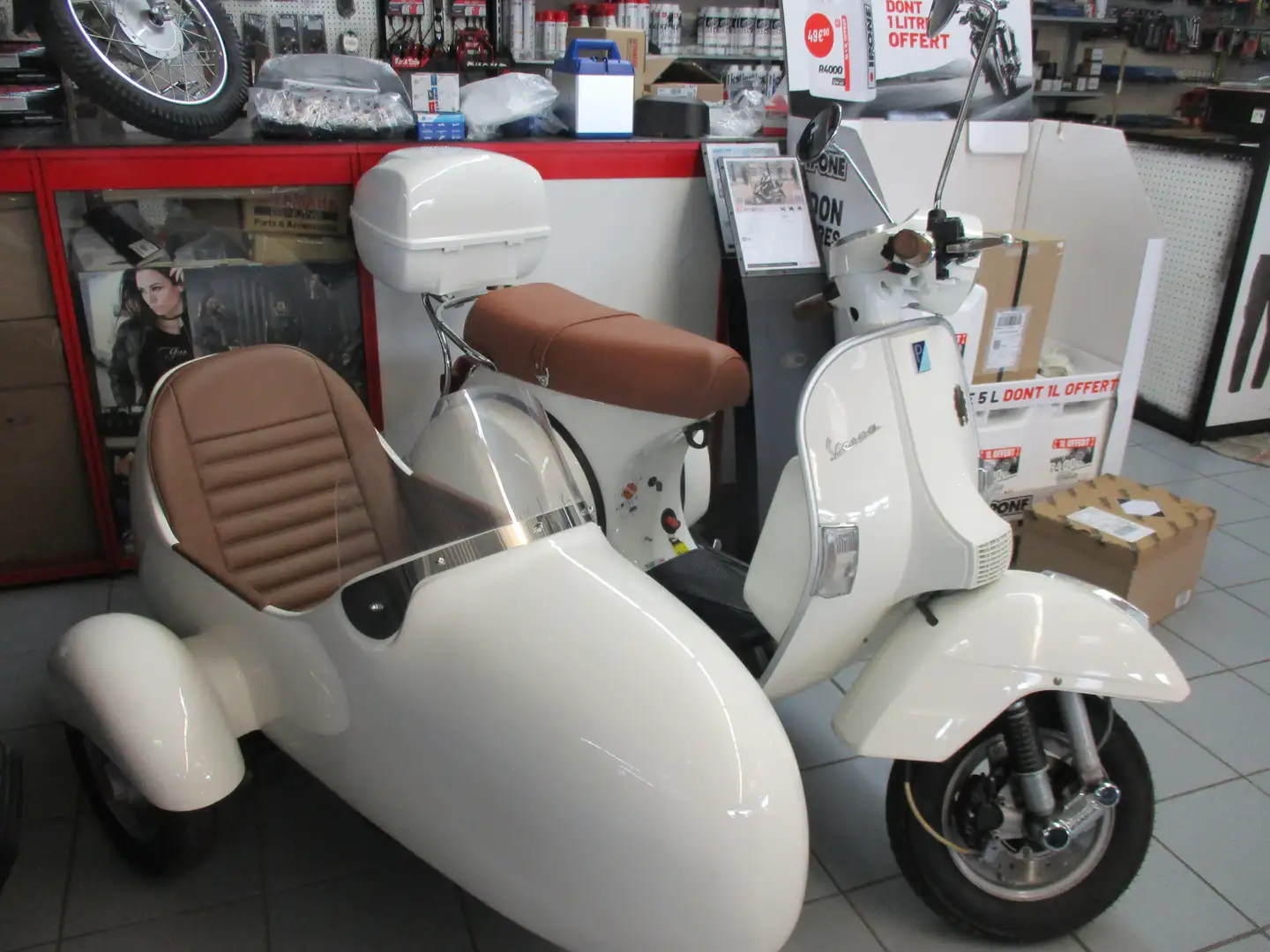 Vespa PX 125 Alb - 1