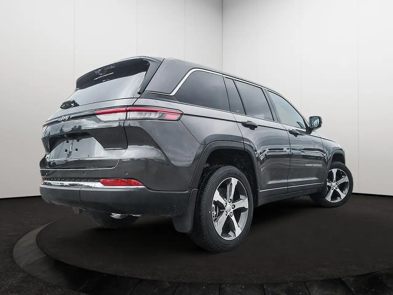 Jeep Grand Cherokee снимка Jeep Grand Cherokee