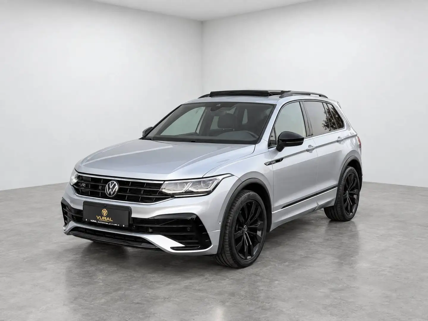 Volkswagen Tiguan 2.0TDI DSG R-Line 4Motion | PANORAMA | LEDER | ACC | Grau - 2