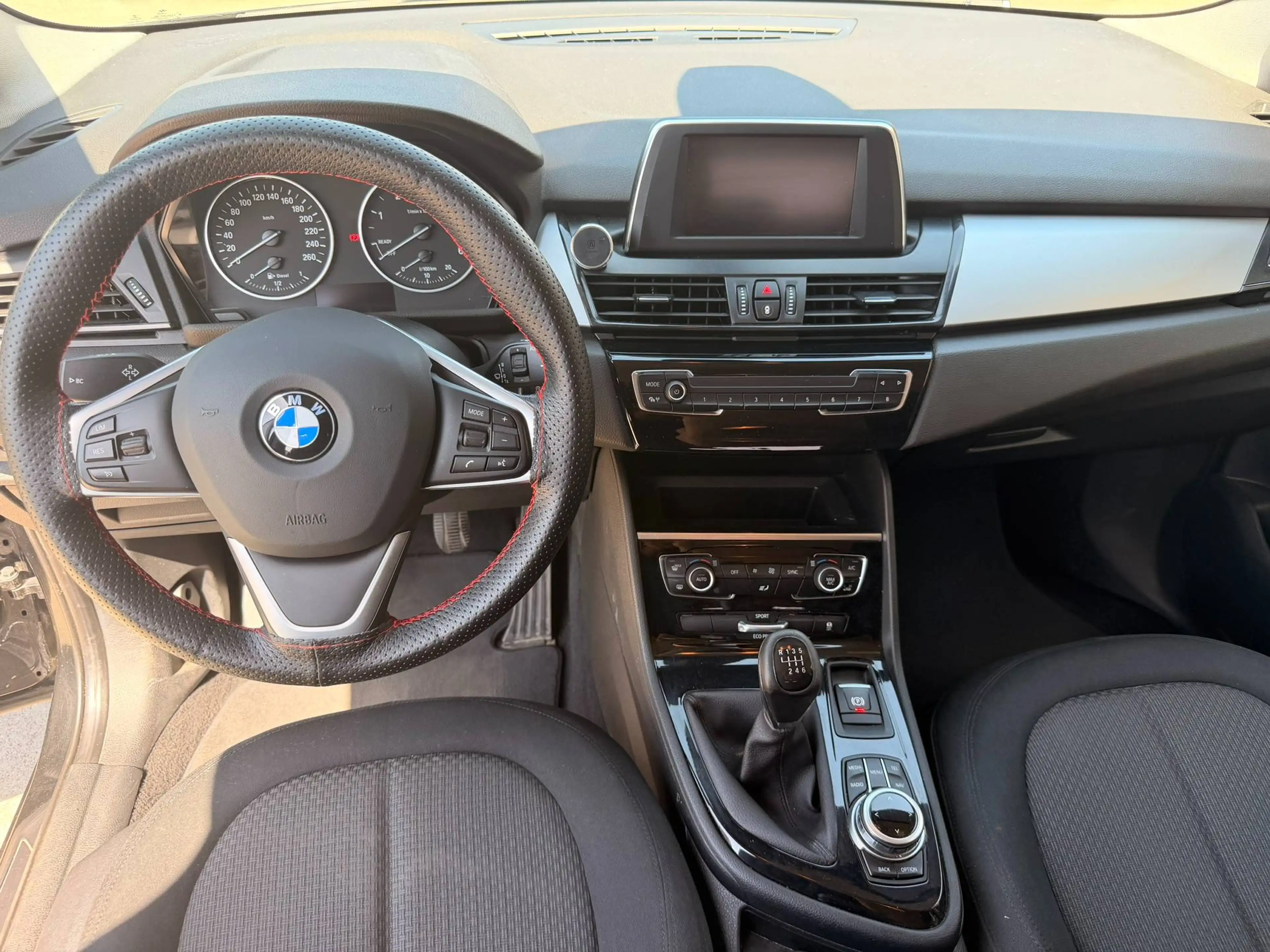 BMW 216 @ SERVICARS FLEURS - BMW Gran Tourer 216d - 7 PLACES - GARANTIE 12 MOIS — photo 11