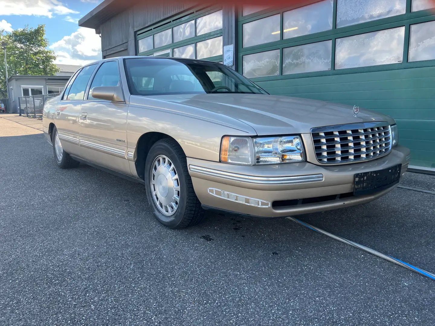 Cadillac Deville 4.6 V8 32V Northstar zum Herrichten Beige - 2