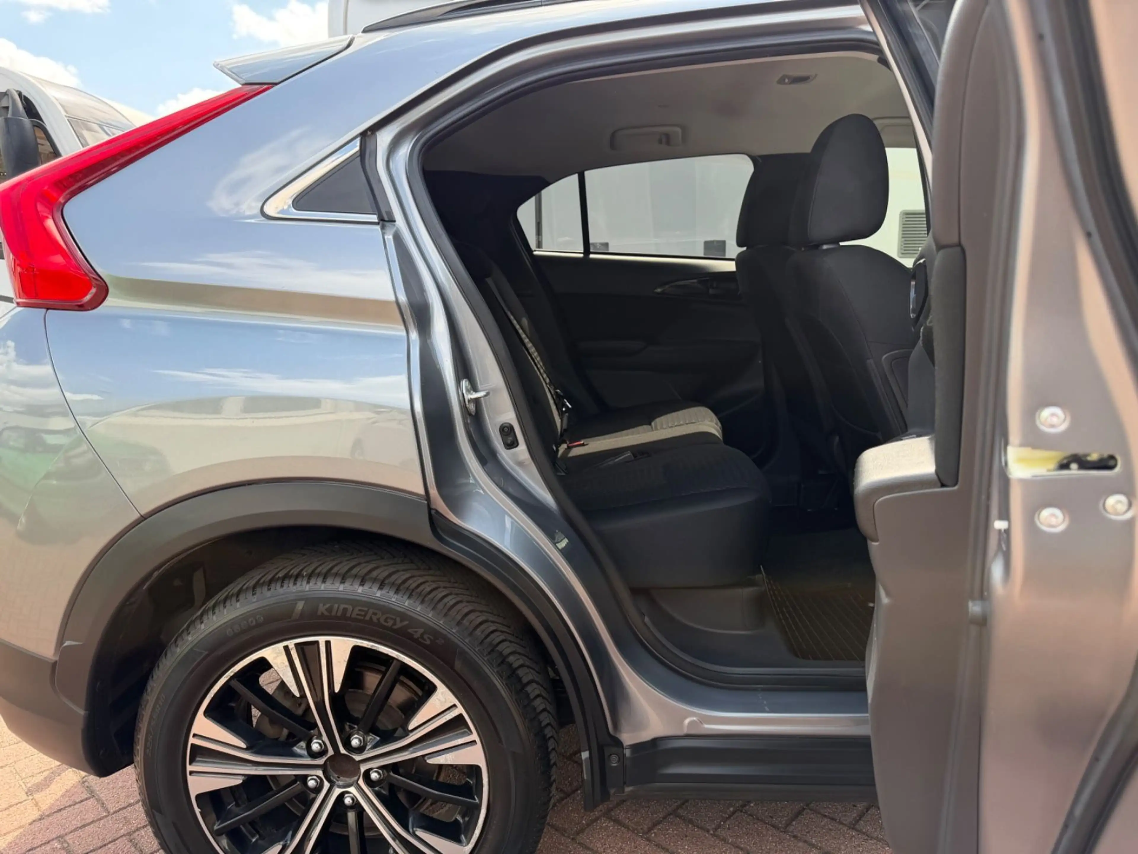 Mitsubishi Eclipse Cross 1.5 ClearT Active LED NAV KAM CARP — photo 8
