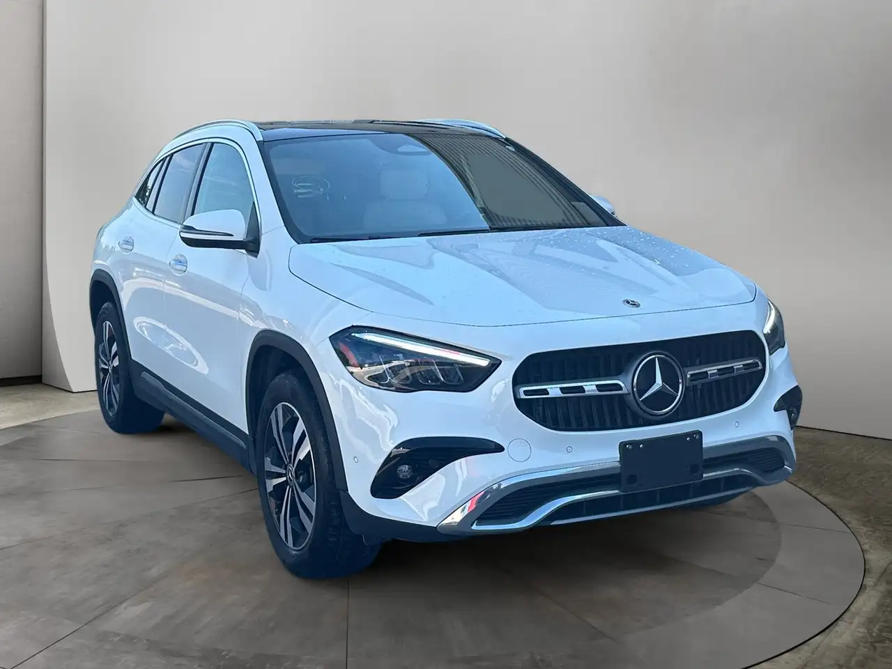 Mercedes-Benz GLA fotografie Mercedes-Benz GLA