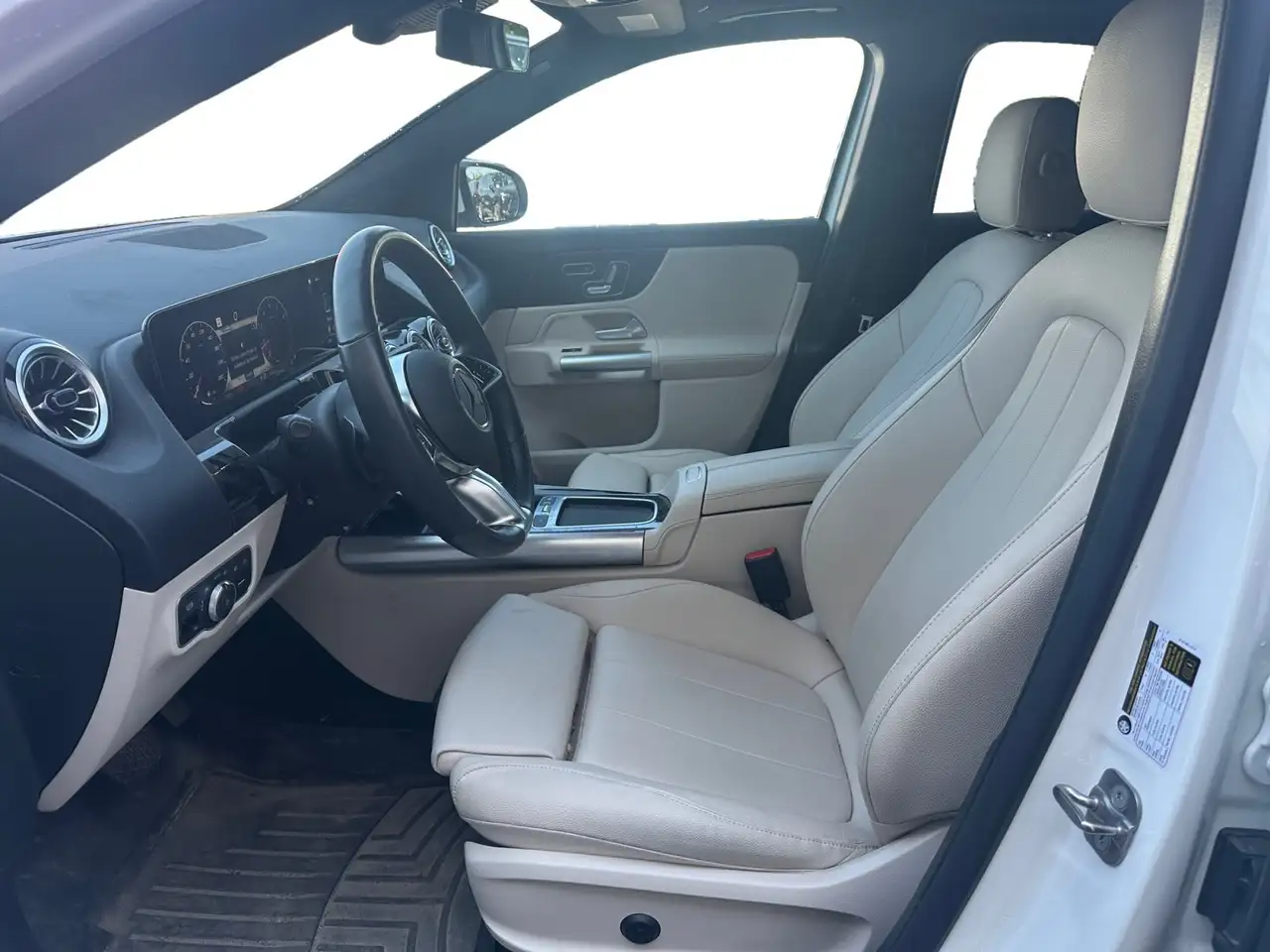 Mercedes-Benz GLA fotografie Mercedes-Benz GLA