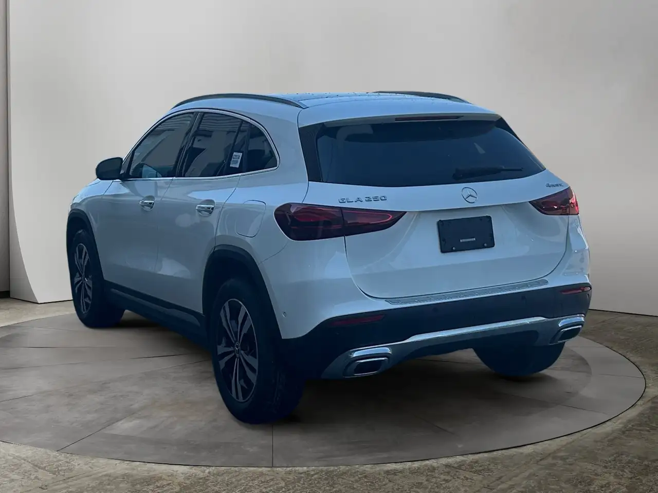 Mercedes-Benz GLA fotografie Mercedes-Benz GLA