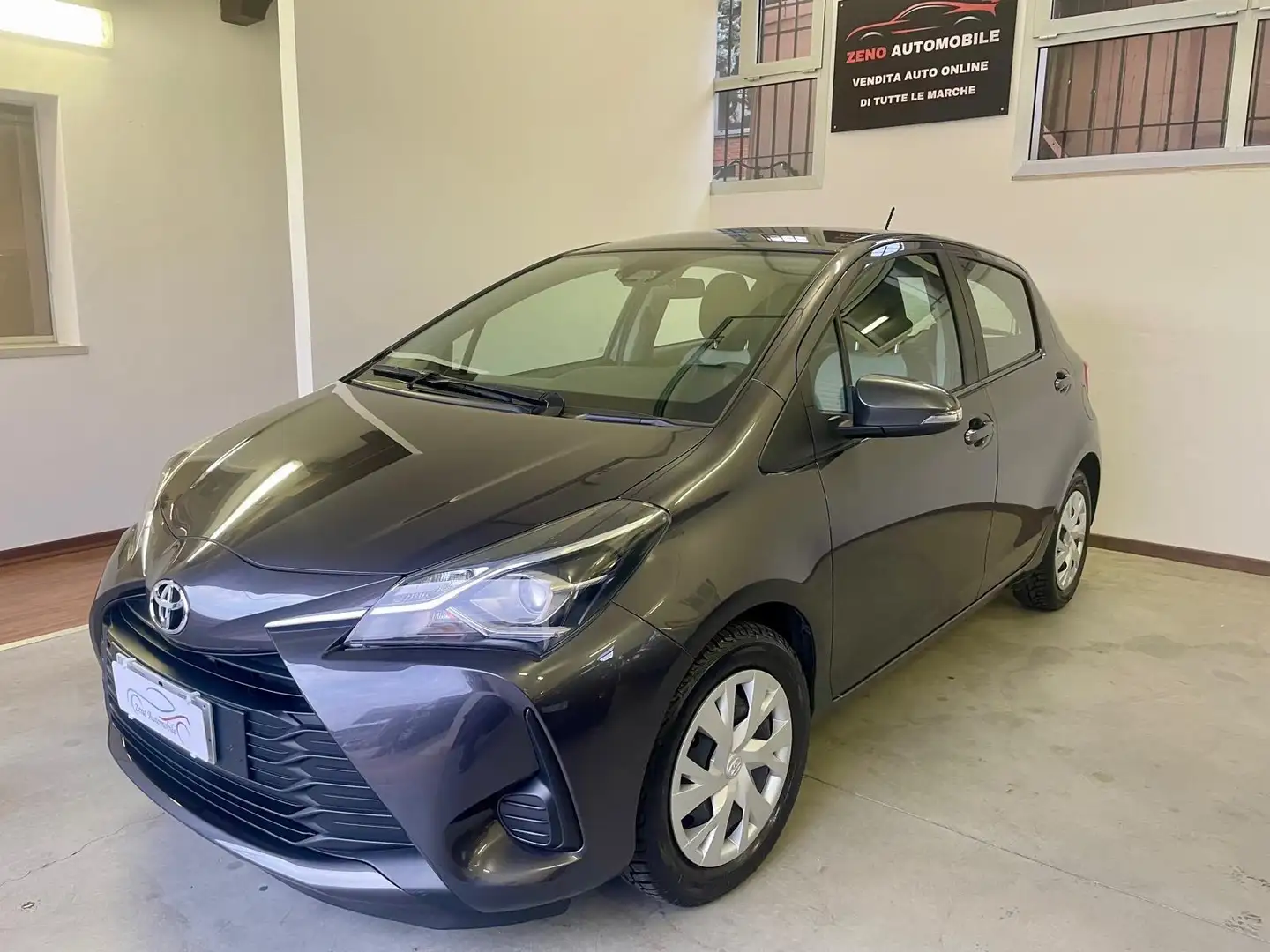 Toyota Yaris Comfort/Facelift/Retrocamera-Neopatentati Grigio - 1