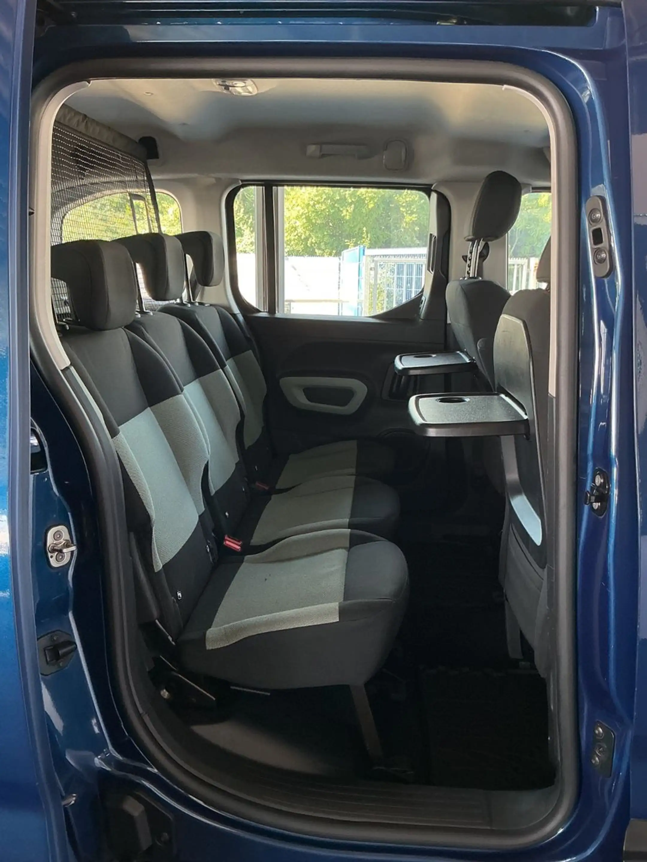 Citroen Berlingo Feel M * Tempomat * PDC * Kamera — photo 11