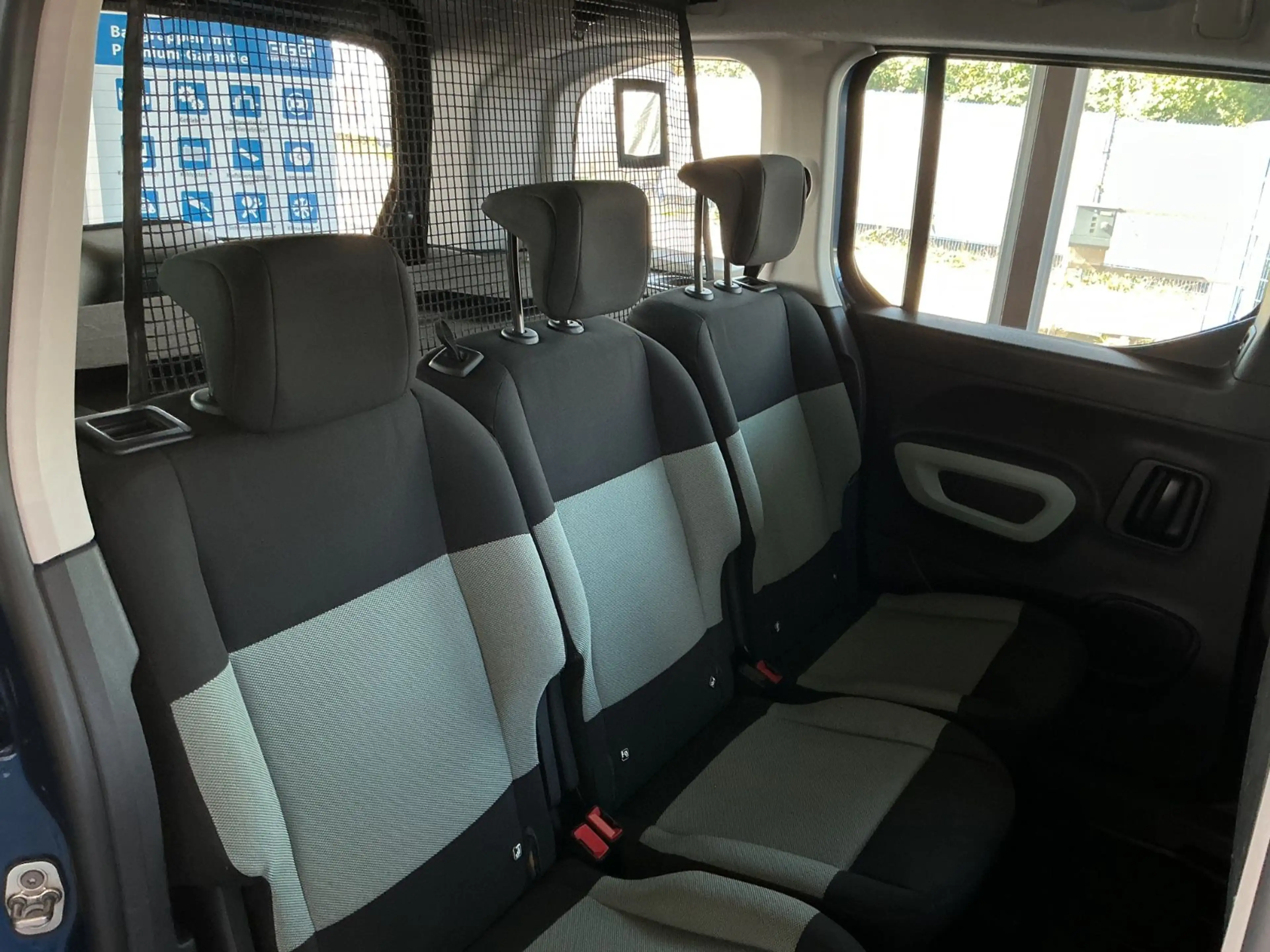 Citroen Berlingo Feel M * Tempomat * PDC * Kamera — photo 12