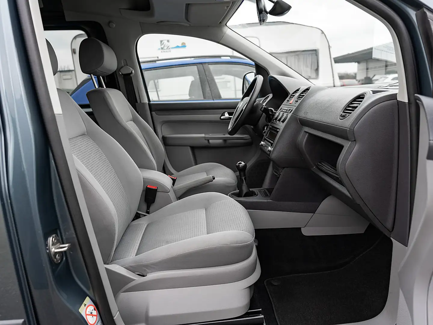 Volkswagen Caddy 1.6 Life Gewinner AHK SHZ ALU KLIMA Grijs - 2