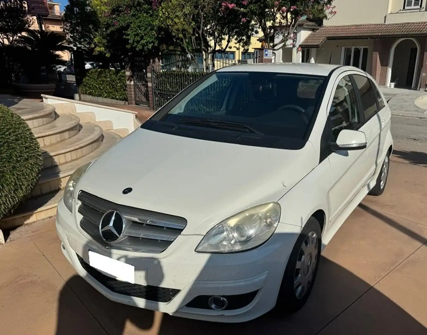 Mercedes-Benz B 180 B 180 cdi Chrome FL Bianco - 2