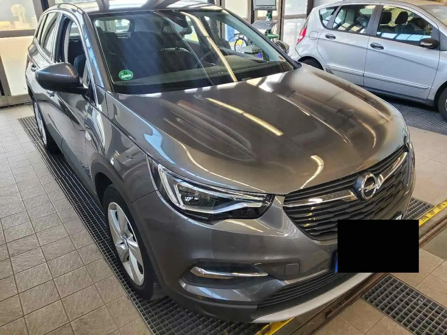 Opel Grandland X 1.2 Automatik Org. 42'km 1. Hand Grau - 2