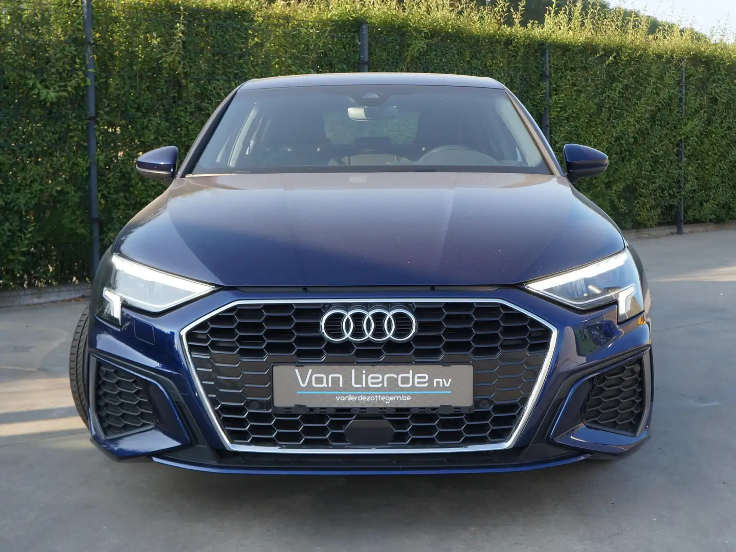 Audi A3 30 TFSI Sportback S-tronic S-Line 12m Garantie Bleu - 2