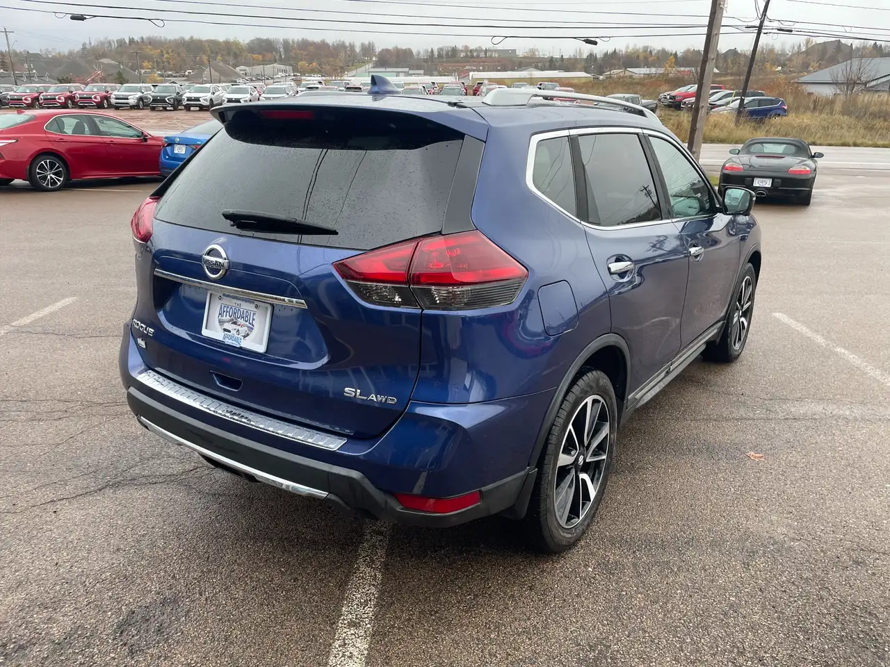 Nissan Rogue снимка Nissan Rogue