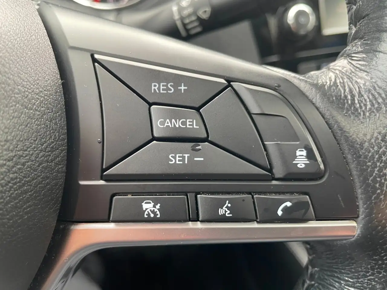 Nissan Rogue photo Nissan Rogue