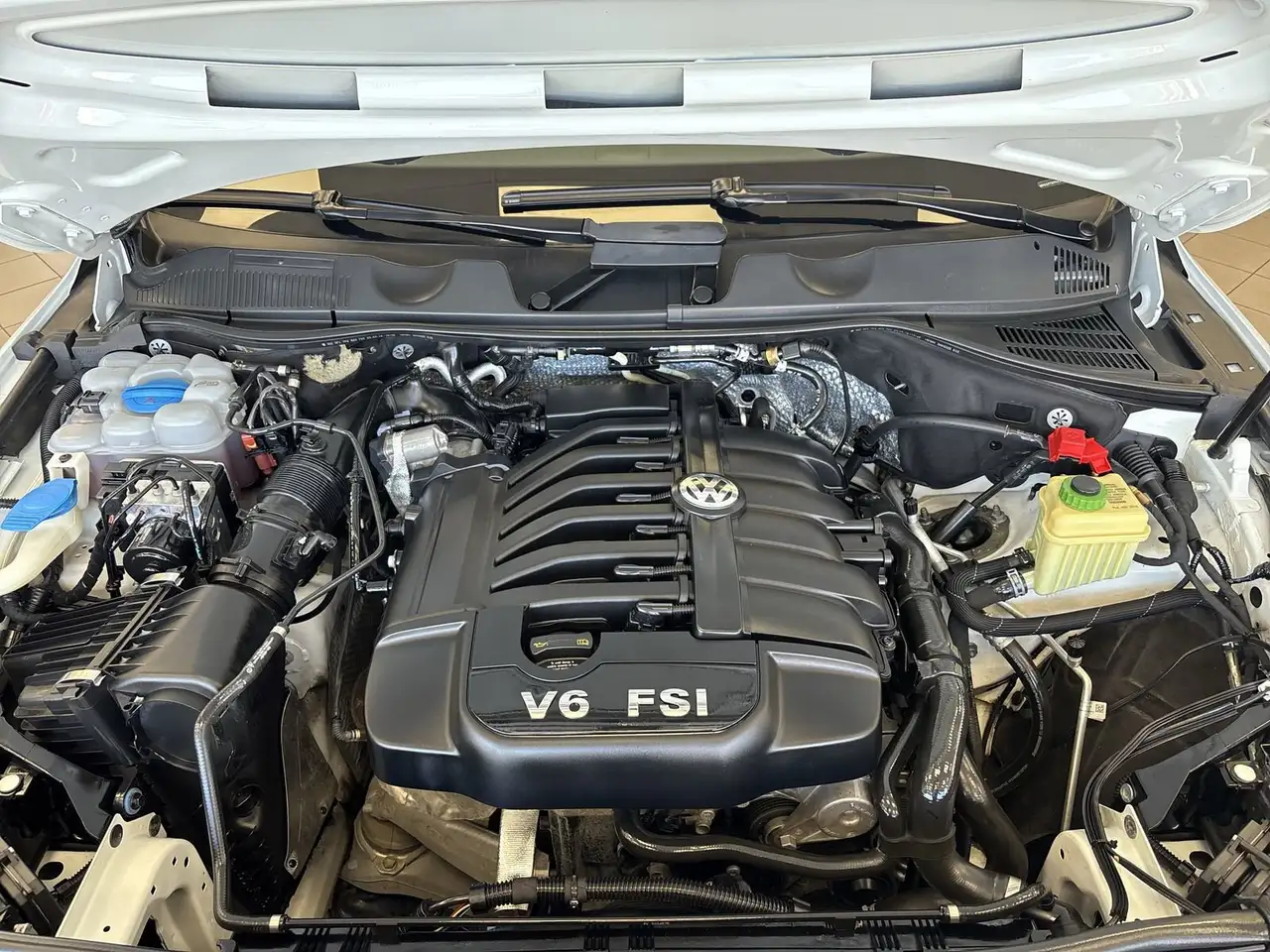Volkswagen Touareg снимка Volkswagen Touareg