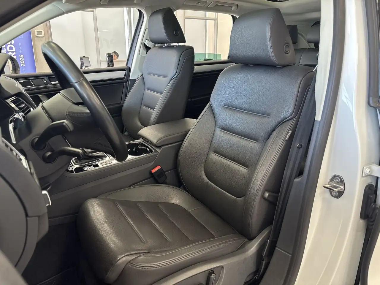 Volkswagen Touareg снимка Volkswagen Touareg