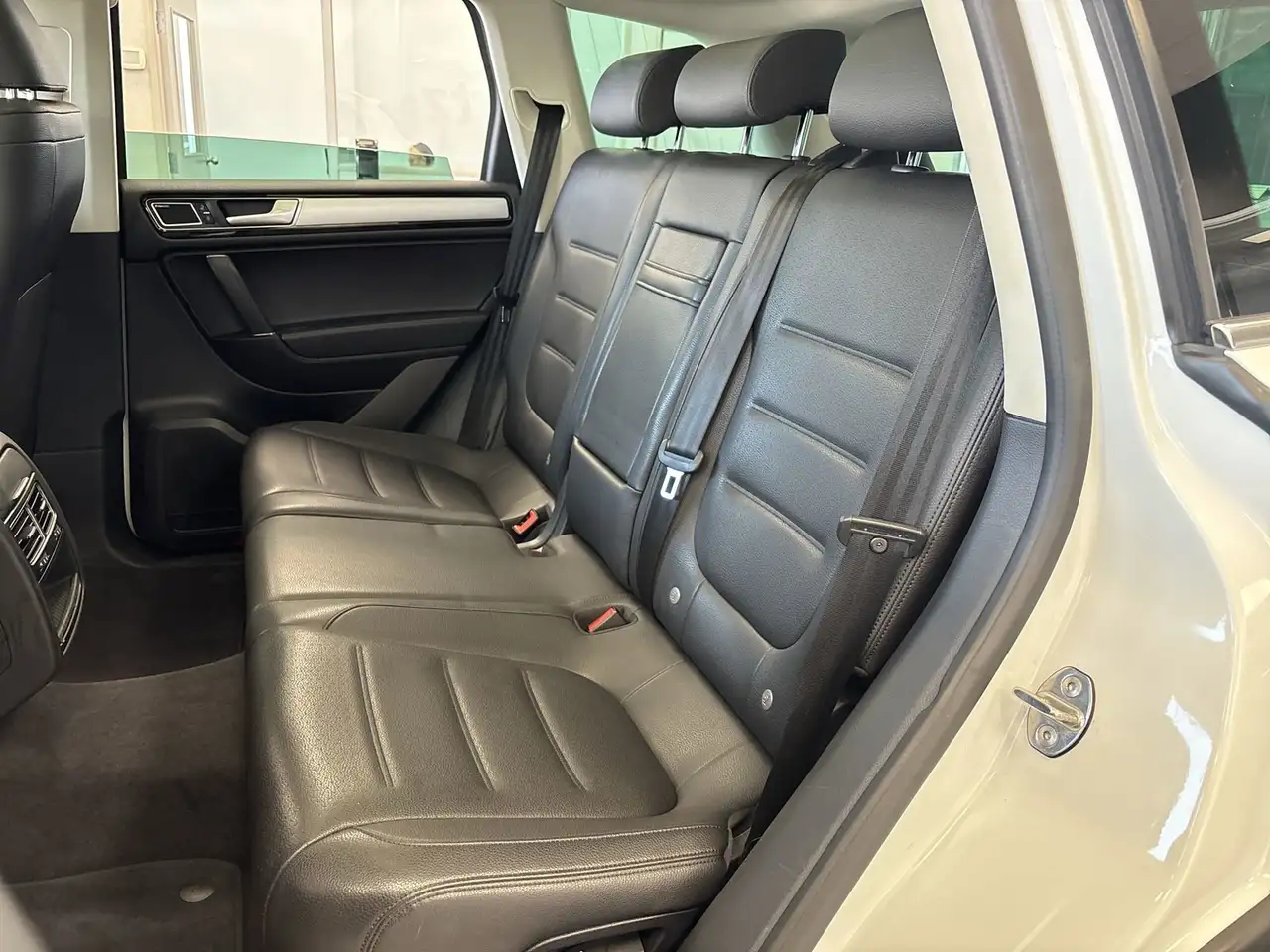 Volkswagen Touareg снимка Volkswagen Touareg