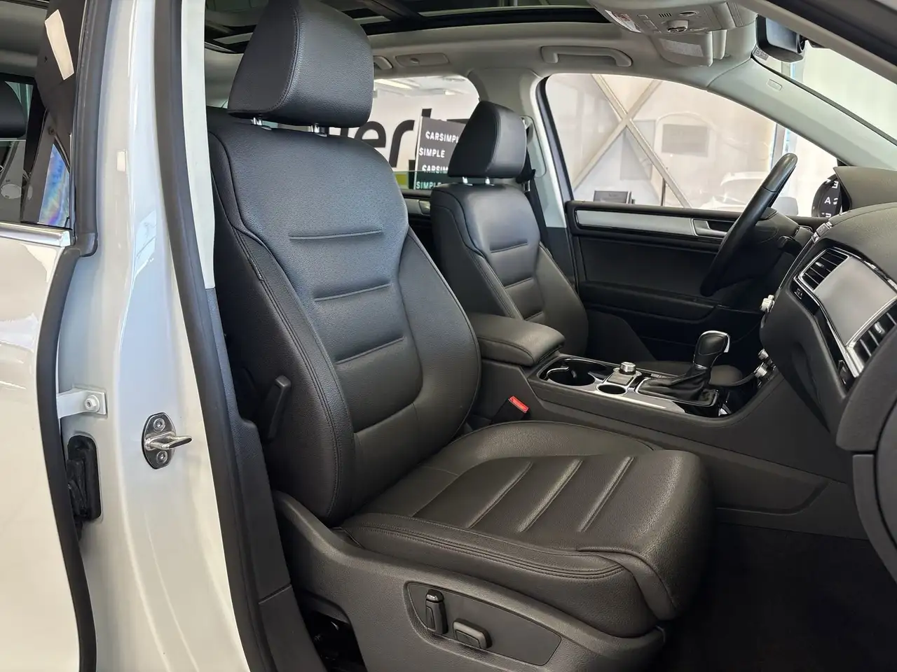 Volkswagen Touareg снимка Volkswagen Touareg