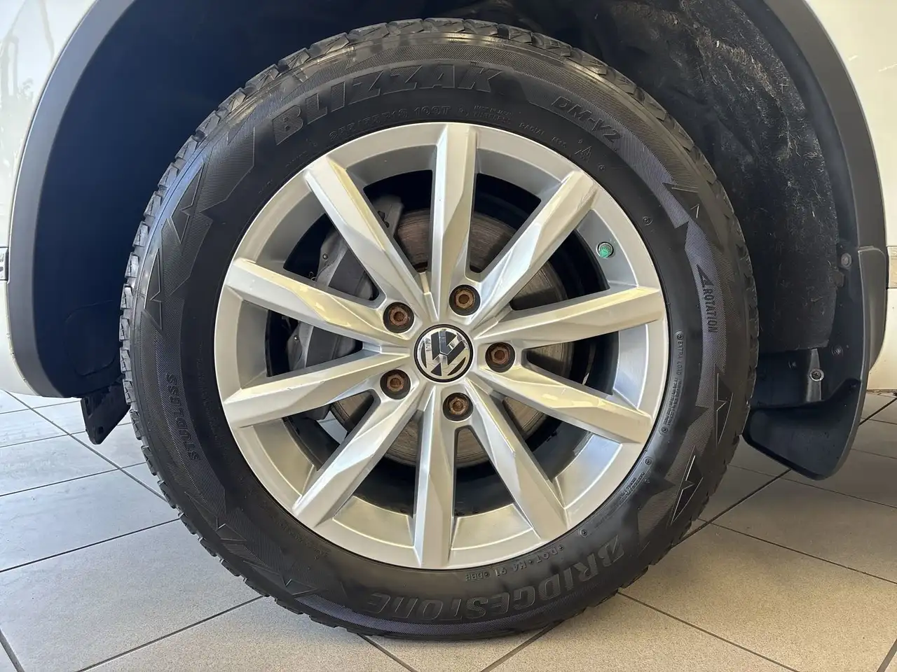 Volkswagen Touareg снимка Volkswagen Touareg