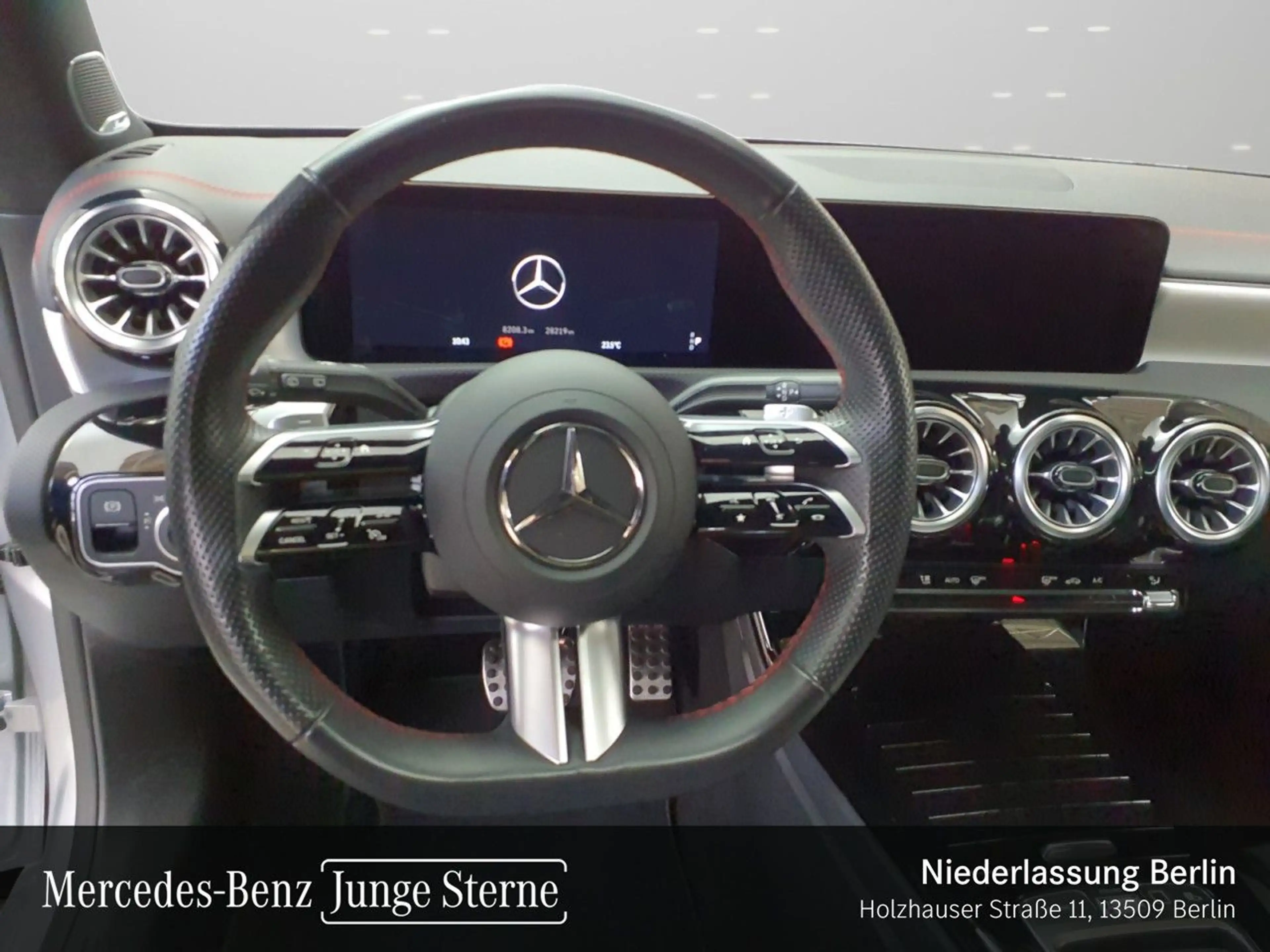 Mercedes-Benz CLA 200 AMG+NIGHT+PANO+360°+AHK+MULTIBEAM+TOTW+7G — photo 13