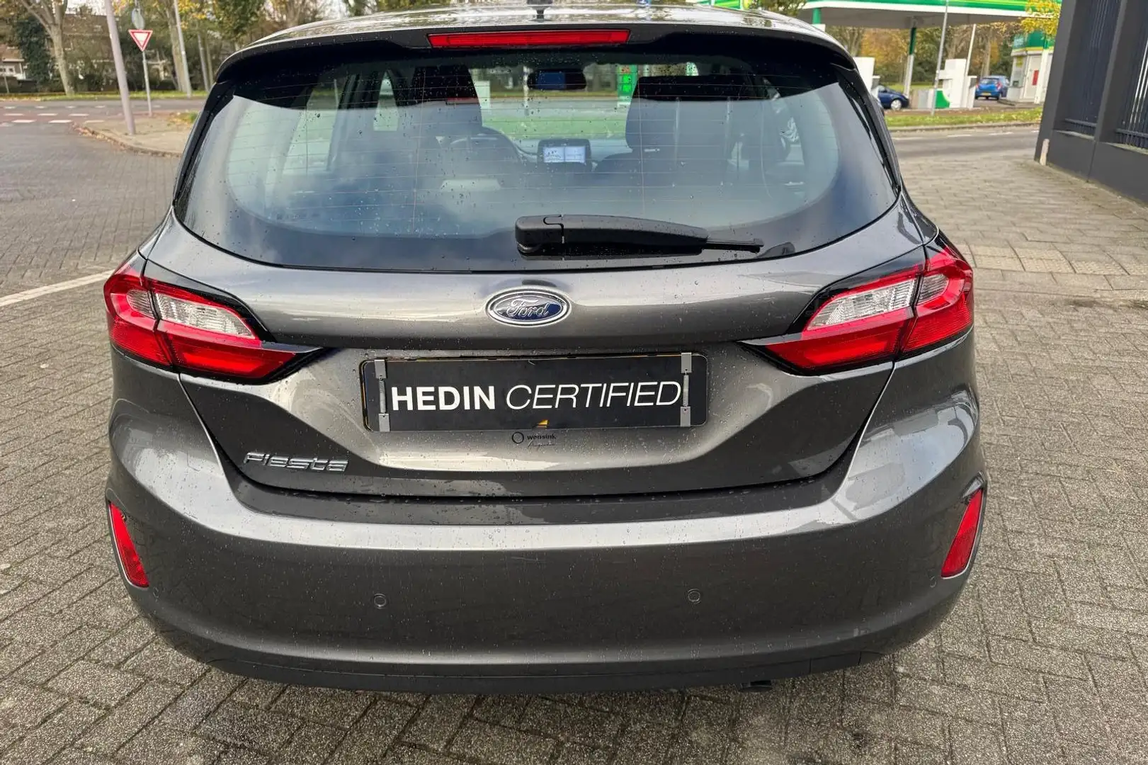 Ford Fiesta 1.0 EcoBoost Titanium Grijs - 2