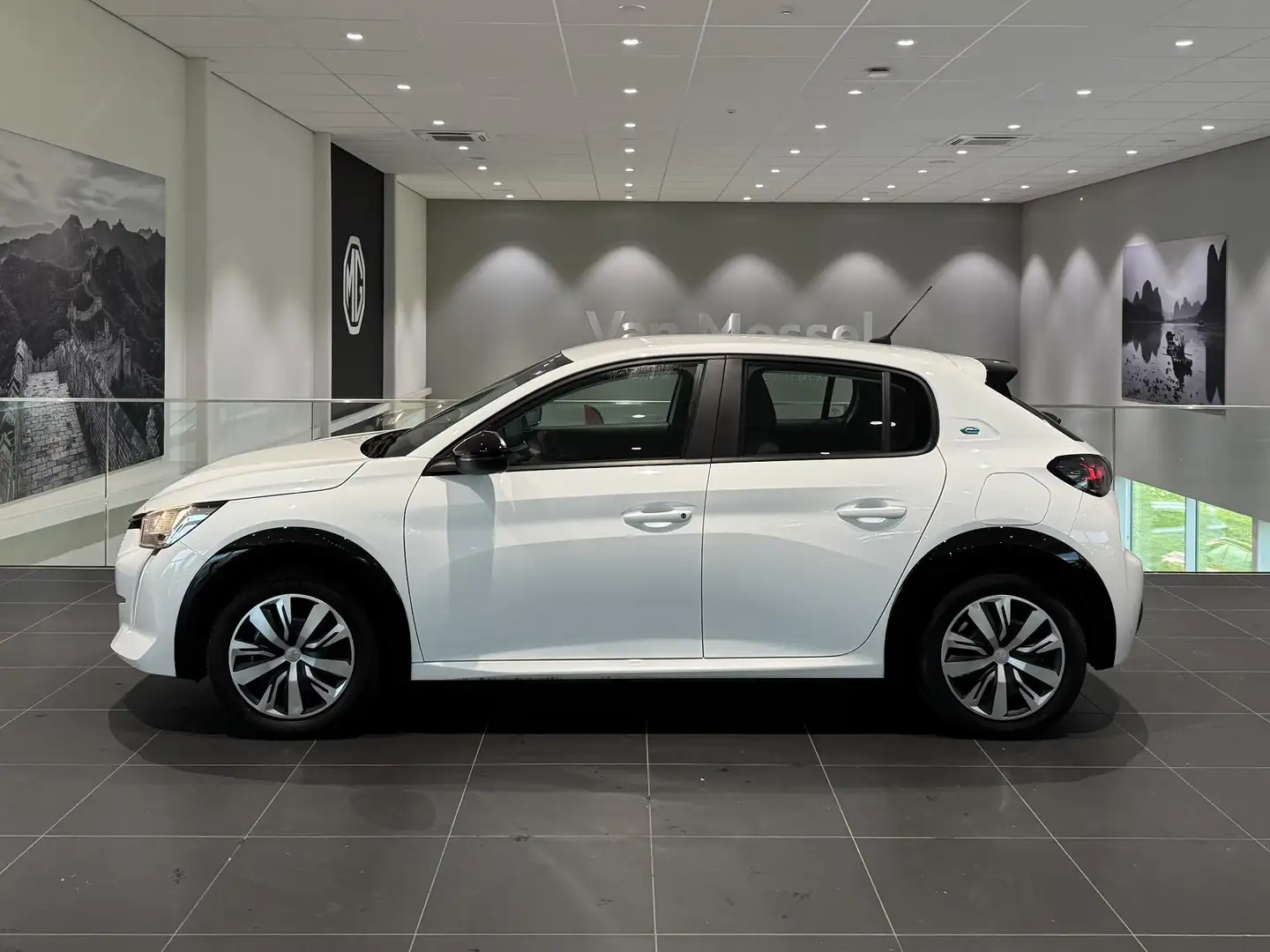 Peugeot e-208 EV Active 50 kWh | Climate control | Apple Carplay Blanc - 2