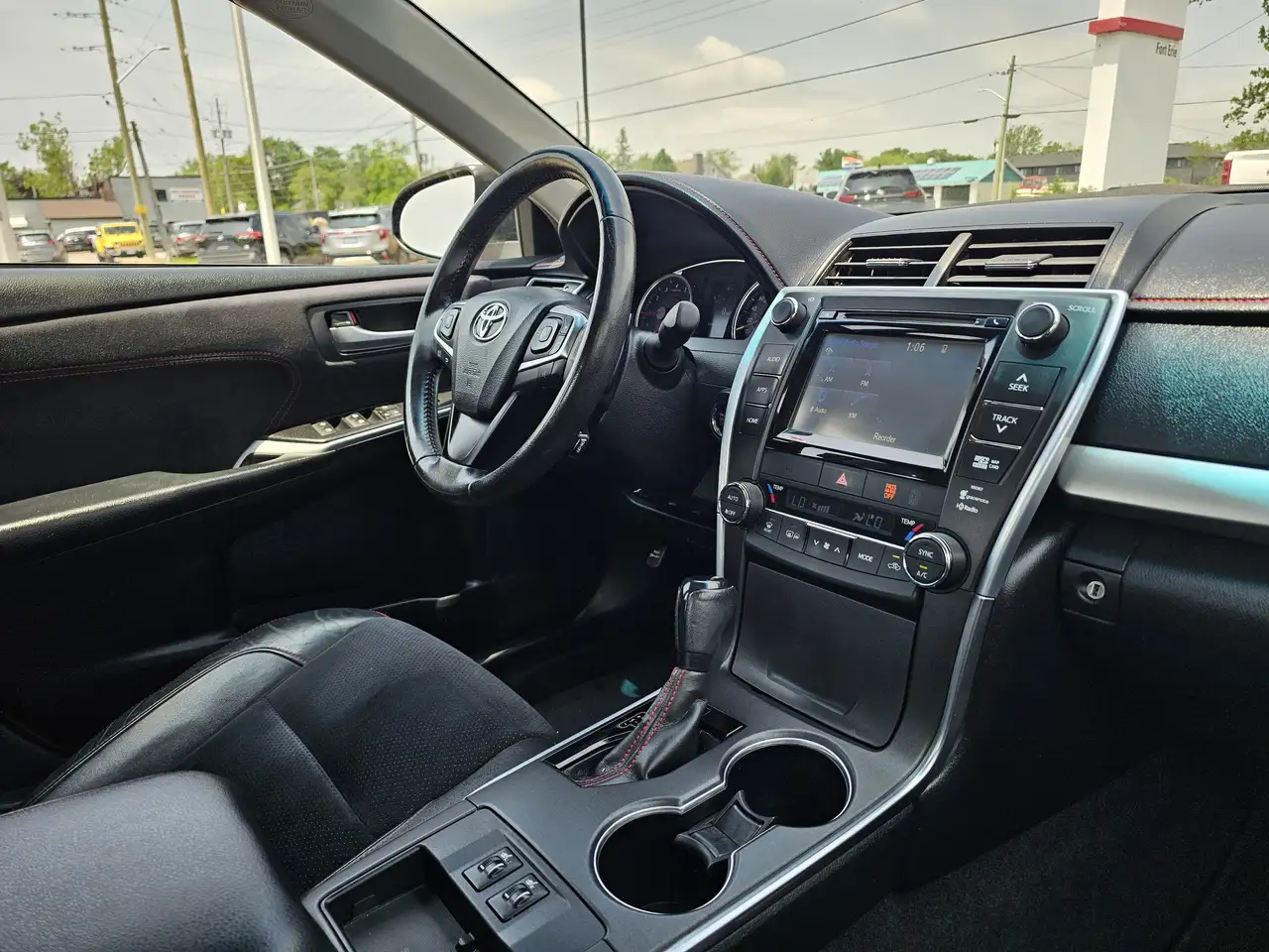 Toyota Camry снимка Toyota Camry